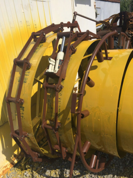 Центратор звенный наружный ЦЗН-Г 630 с гидродомкратом