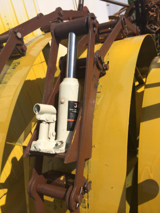 Центратор звенный наружный ЦЗН-Г 1020 с гидродомкратом